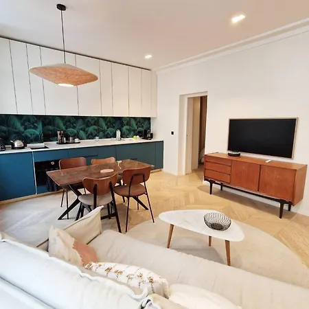 Marais - Fancy One-bedroom Decorated With Taste Apartment *